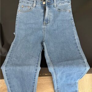 PrettyLittleThing Light Blue Denim Jeans